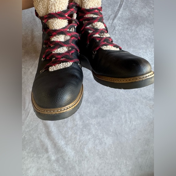 Dr. Scholl's Black Winter Boots with Red Laces - Picture 6 of 7